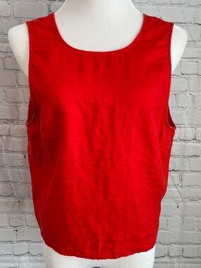 Red Sleeveless Women's Top - Classic Scoop Neck